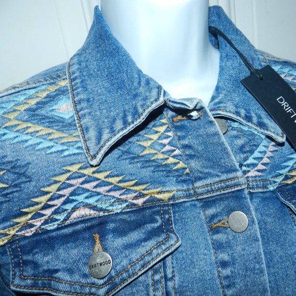Driftwood Embroidered Denim Jean Jacket Light Wash Aztec Design 🆕NWT - Picture 6 of 14